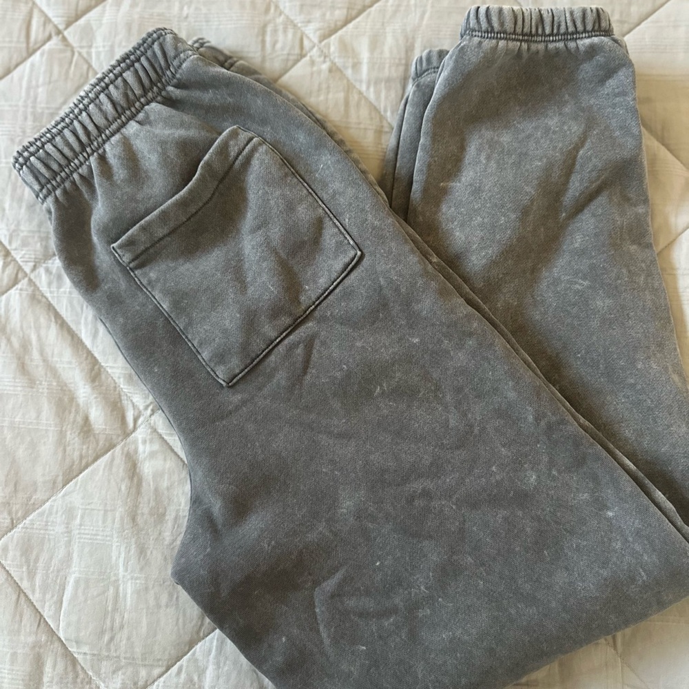 GAP Teen Shark Fin Greywash Joggers- NWOT - Picture 9 of 9